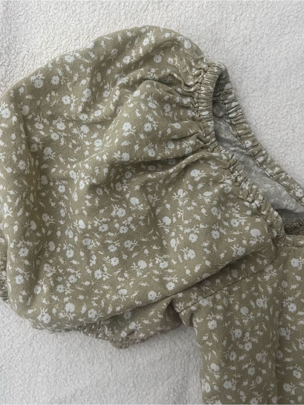 Abercrombie & Fitch Olive Green Floral Puff Sleeve Crop Top - Picture 4 of 9